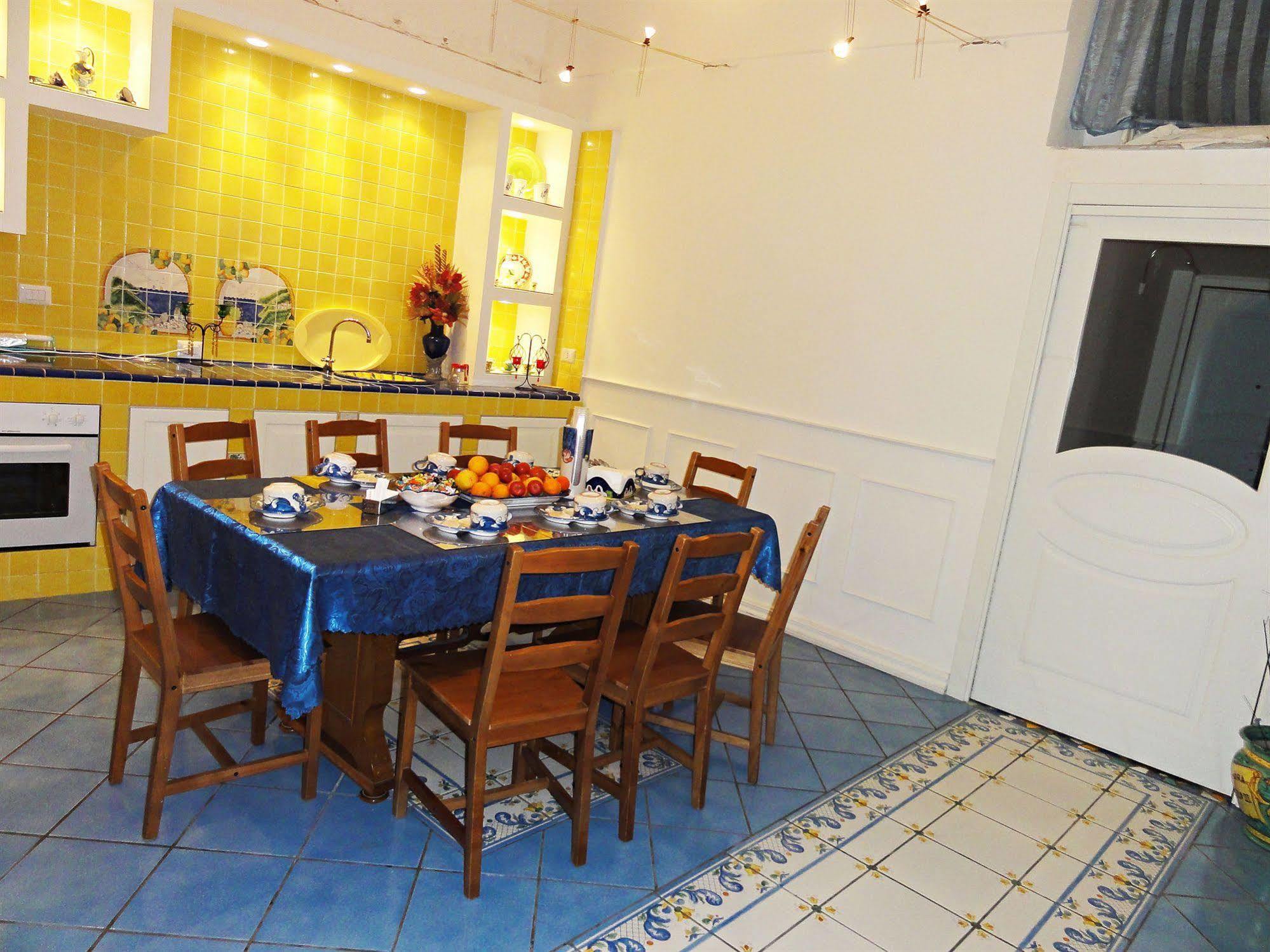 Dimora Carlo III Bed & Breakfast Vietri sul Mare Exterior photo