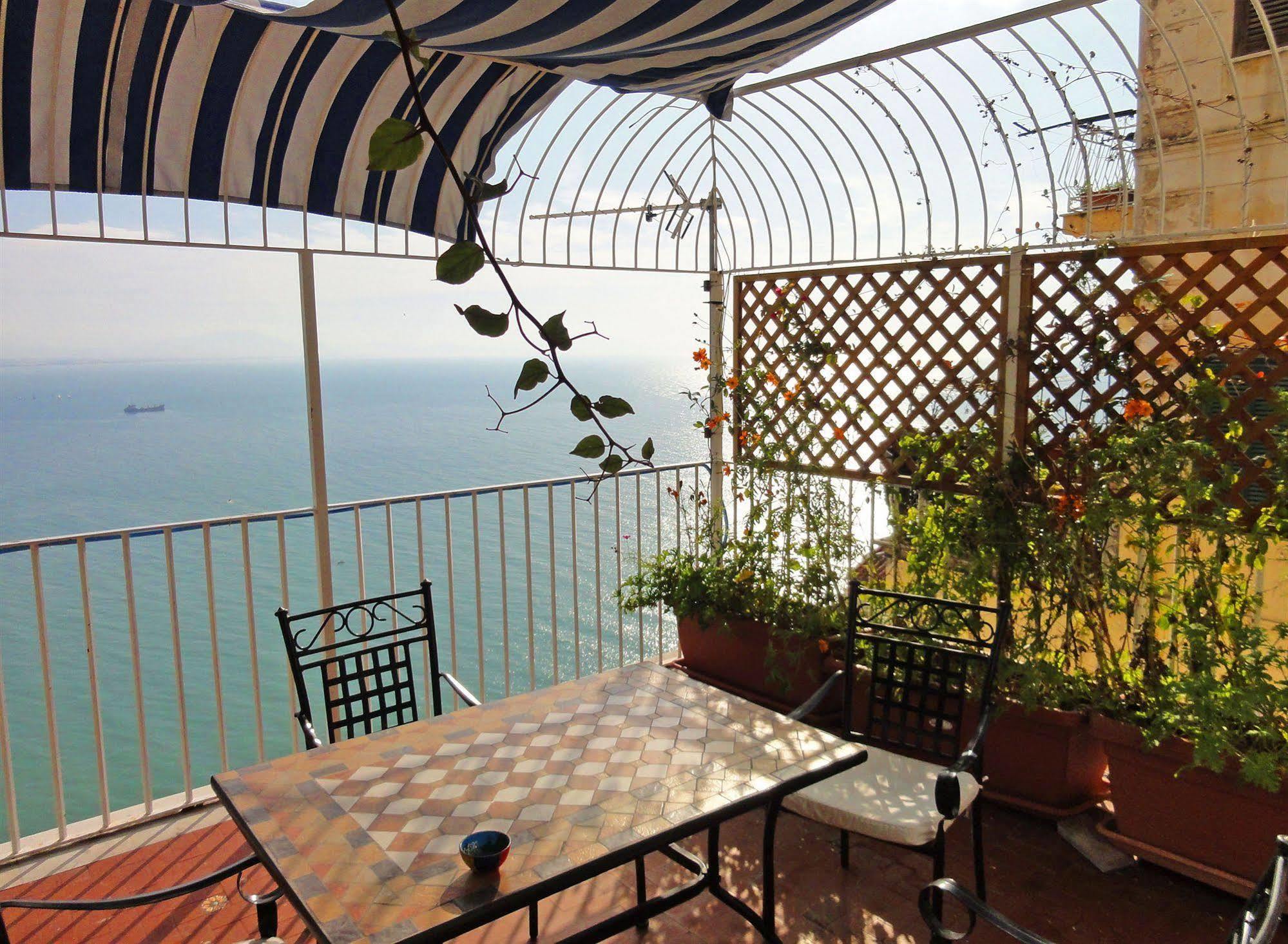 Dimora Carlo III Bed & Breakfast Vietri sul Mare Exterior photo